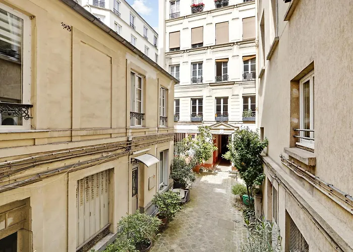 Pick A Flat's In Saint-martin - Rue Du Faubourg Saint-martin *